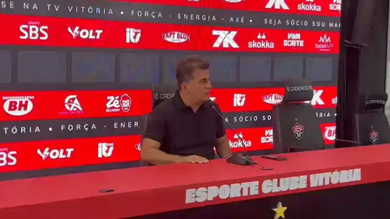 O presidente do Vitória, Fábio Mota, fez duras críticas à arbitragem após a partida contra o Palmeiras, nesta quarta-feira (29) | Foto: Reprodução / Luiz Guilherme / BNews